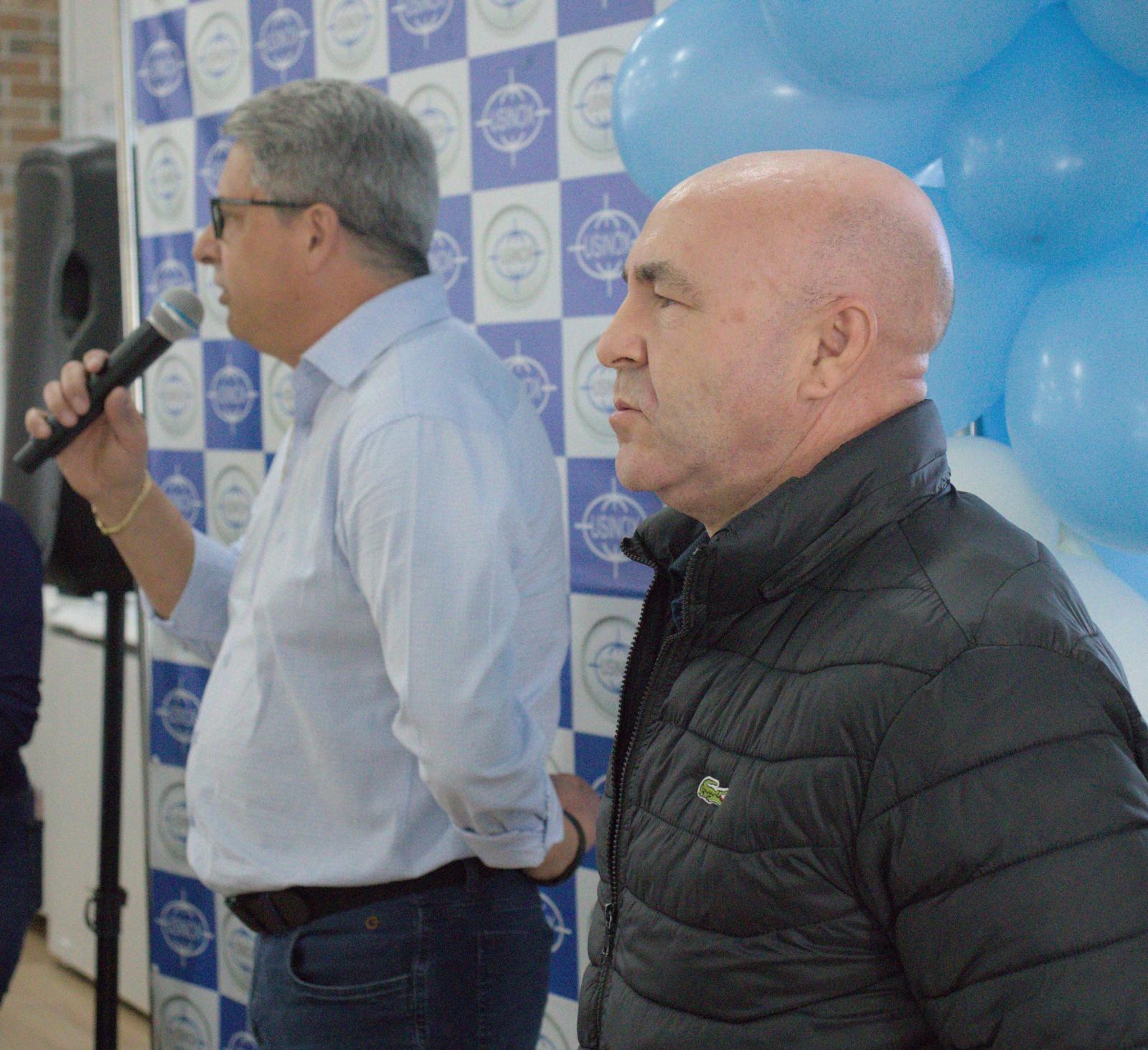 Uma Homenagem aos Trabalhadores da Usinox Uma Homenagem aos Trabalhadores da Usinox